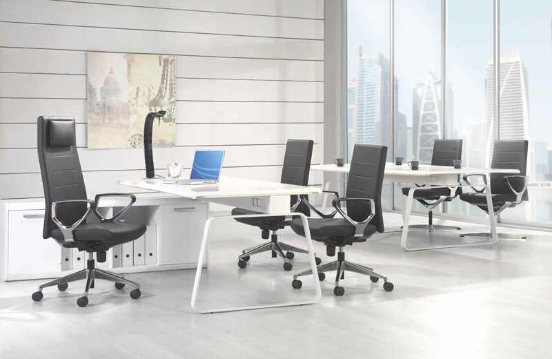 Elegantly slim and generously equipped, it illuminates its exclusive and prestigious image. Impressively engineered to interpret ergonomics contour and visible functions, BUROSC MYOR excels itself as a modern designed leather chair ideally tailored for Top Management & Senior Executives.