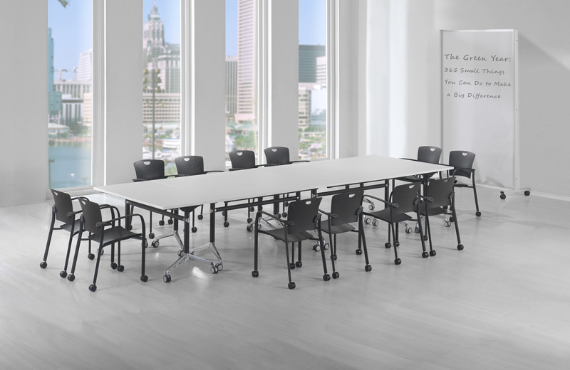Multiple uses. One chair provides a variety of solutions - in meeting spots, multipurpose rooms, as workstation guest seating, in drop-in and hoteling workstations, conference rooms, team areas, breakout spaces, and training areas.